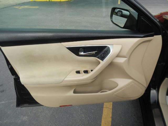 Nissan Altima 2014 photo 12